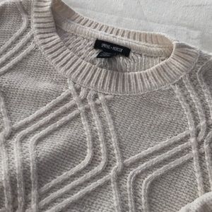 Like New Fuzzy Chenille Sweater | Spring + Mercer